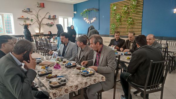 افتتاحیه کافه کتاب و سالن مطالعه در دبیرستان وکیلی۹