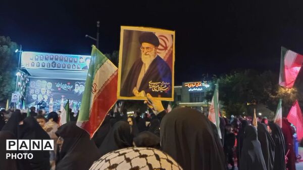 هم‌نوایی فرهنگیان و دانش‌آموزان اهر در سوگواره شبانه رهبر شهید
