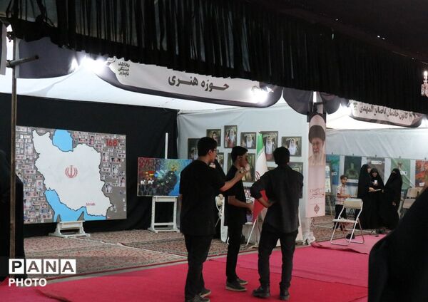 آماده سازی موکب مجاهدین خستگی‌ناپذیر در مشهد ؛ دانش‌آموزان خراسانی به یاد رهبر شهید به میدان آمدند 