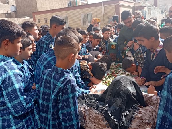 مدراس شهرستان قدس میزبان پرچم حرم امام حسین (ع) و شهید گمنام 