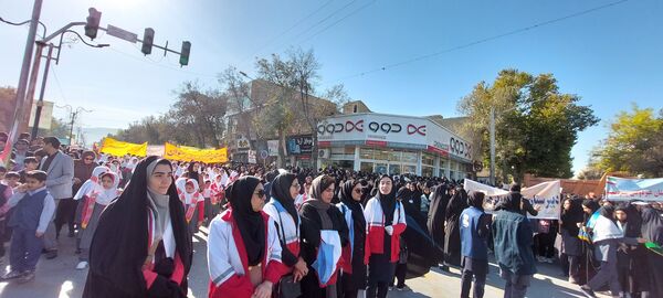 راهپیمایی روز ۱۳ آبان در شهرستان سملقان