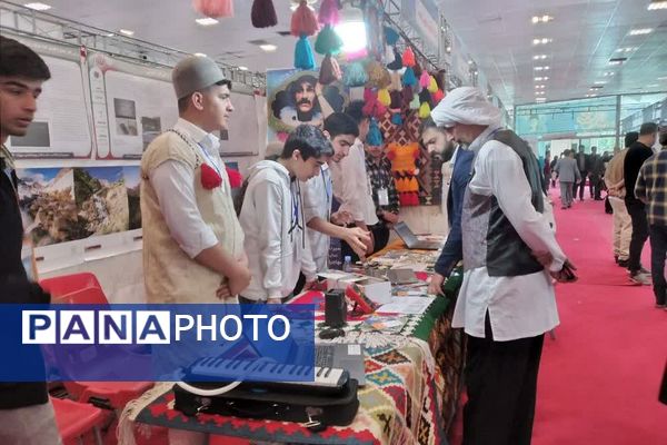 دومین نمایشگاه دستاوردهای پژوهشی سمپاد کل کشور به میزبانی اداره کل آموزش و پرورش شهرستان‌های تهران 