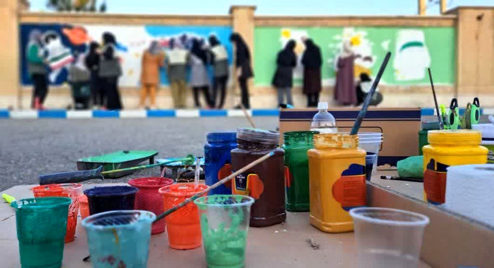 شاداب‌سازی مدارس قم با حضور بانوان جهادی