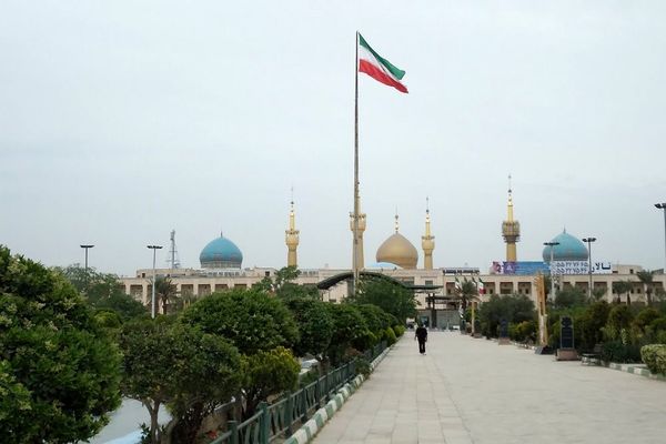 تجدید میثاق مربیان عقیدتی، هادیان سیاسی و فعالان عرصه جهاد تبیین در سپاه پاسداران و بسیج کشور با آرمان‌های بنیانگذار جمهوری اسلامی در حرم امام خمینی (ره)
