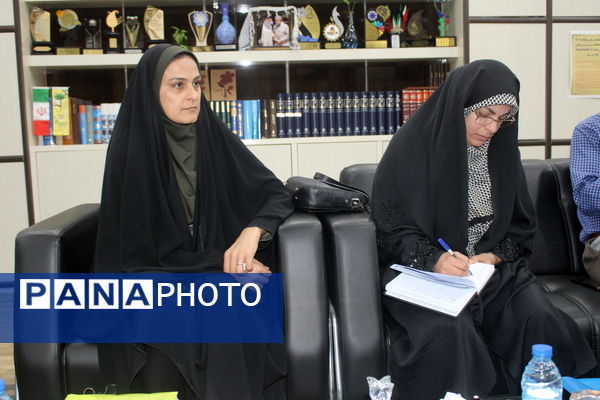 جلسه ارزیابی بازرسان وزارت آموزش و پرورش از کانون‌های فرهنگی تربیتی استان بوشهر