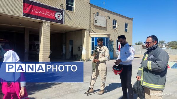 بازدید علمی از ایستگاه آتش‌‌نشانی فین