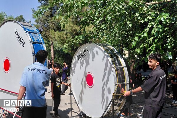 مراسم معنوی عاشورای حسینی بر مزار شهدای گمنام لردگان
