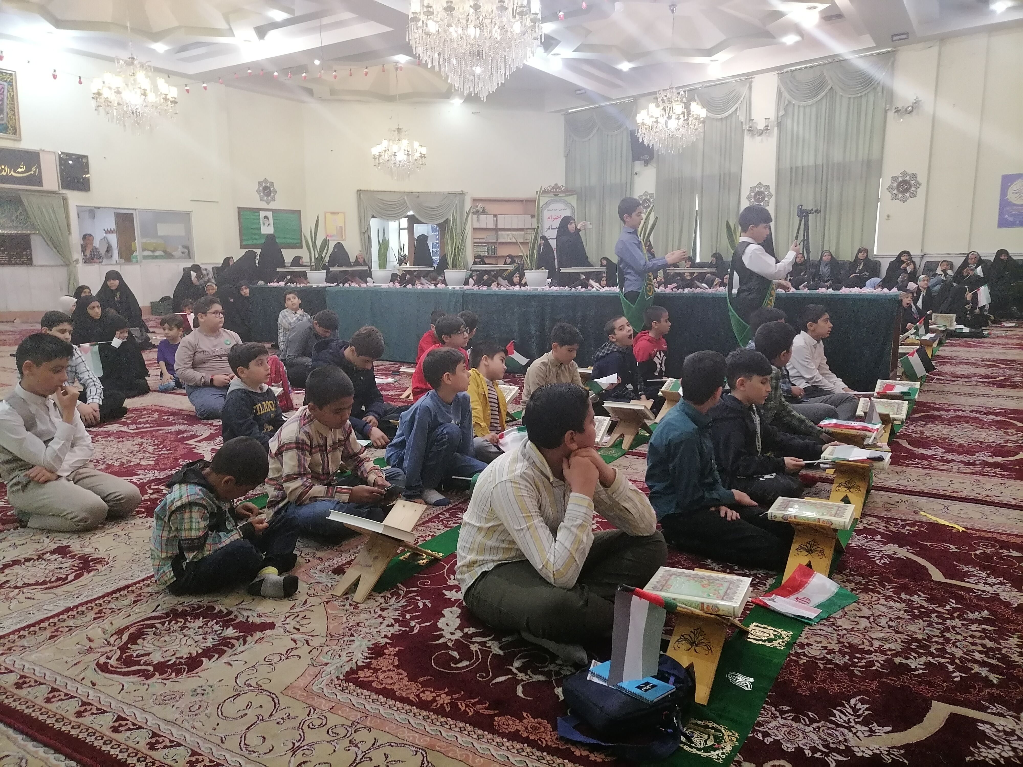 محفل نور در حمایت از دفاع مشروع نیروهای مقاومت سپاه پاسداران