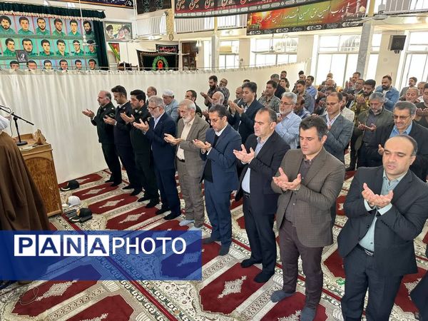 شکوه بندگی در نماز عید فطر گلوگاه