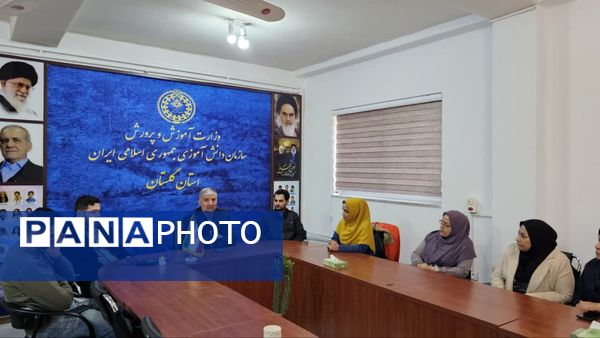نشست صمیمی رحمت الله رضایی با اعضای سازمان دانش‌آموزی استان گلستان