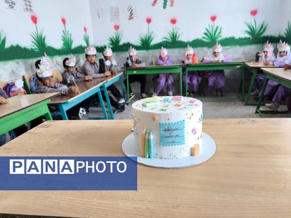 شور و شوق آغاز مدرسه؛ جشن به‌یادماندنی کلاس‌اولی‌ها در روستای مزرعه