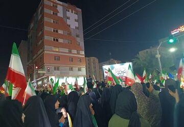 حضور پرشکوه مردم بندرعباس در خون‌خواهی رهبر شهید و تجدید پیمان با آرمان‌های انقلاب