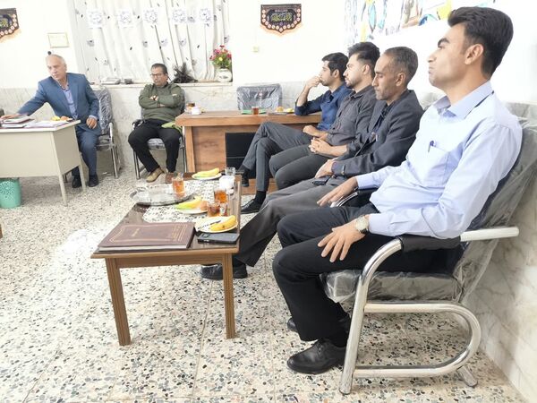 بازدید مسئولین آموزش و پرورش  از دبستان شهید پسندیده فدافن
