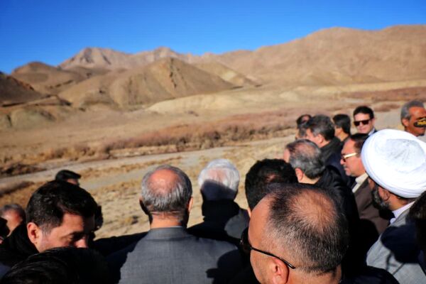 بازدید استاندار از مکان جانمایی شده برای احداث سد ۱۲ میلیون مکعبی دربند 