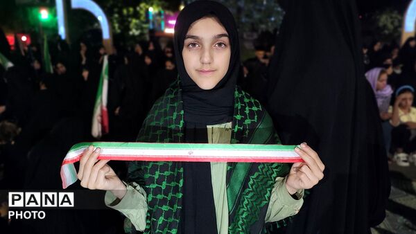 حضور پرشور  نوجوانان در مراسم سوگواره احلی من العسل 