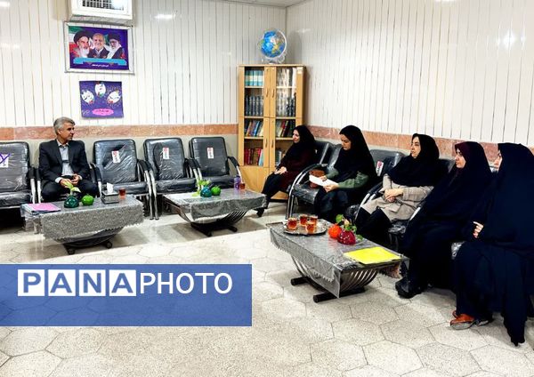 بازدید مدیر آموزش و پرورش کاشمر از مدارس این شهر