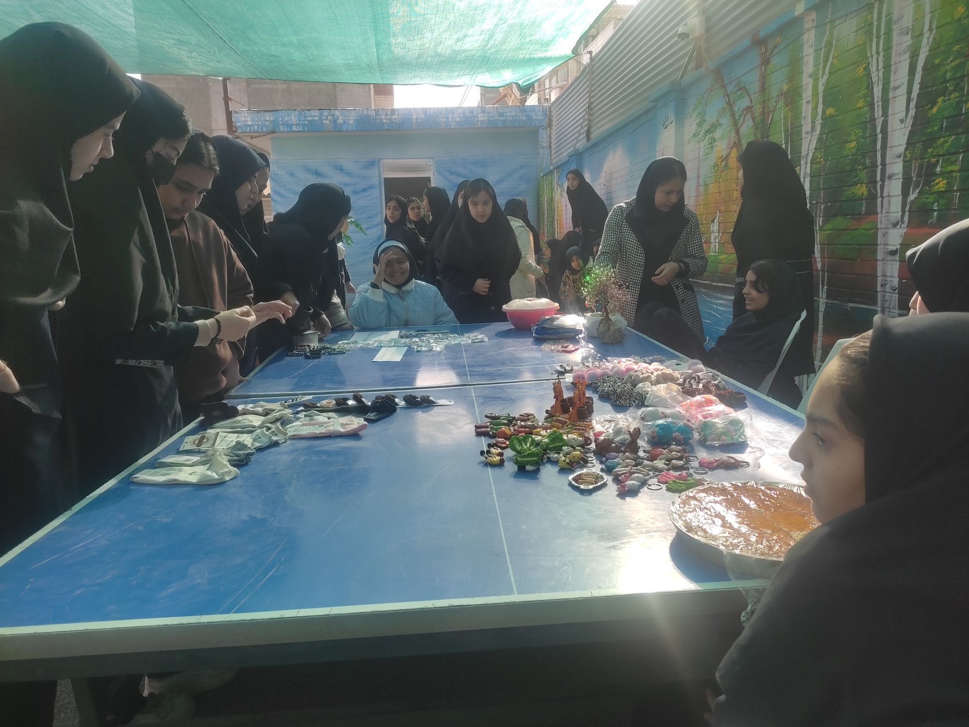 برپایی بازارچه دانش آموزی در دبیرستان فیاض شهرستان کاشمر 