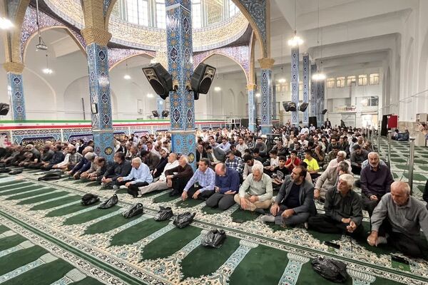 نمازجمعه و راهپیمایی در اسلام آباد غرب