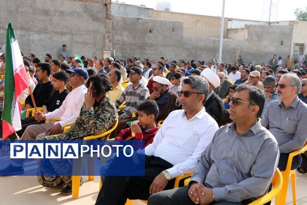 مردم بندرخمیر با حضور یکپارچه در ۲۲ بهمن اقتدار خود را فریاد زدند