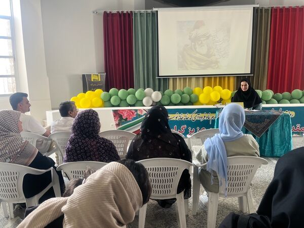 جلسه اولیا و مربیان پایه سوم در دبستان شهید تندگویان