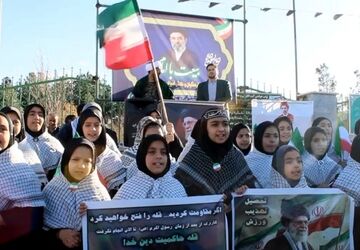 سومین اجتماع دانش آموزان شهر جعفریه قم در اعلام انزجار از جنایات آمریکا و رژیم صهیونیستی