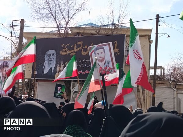 برگزاری مراسم بیعت با خامنه‌ای در بهار