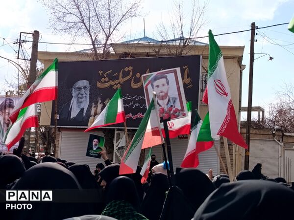 برگزاری مراسم بیعت با خامنه‌ای در بهار