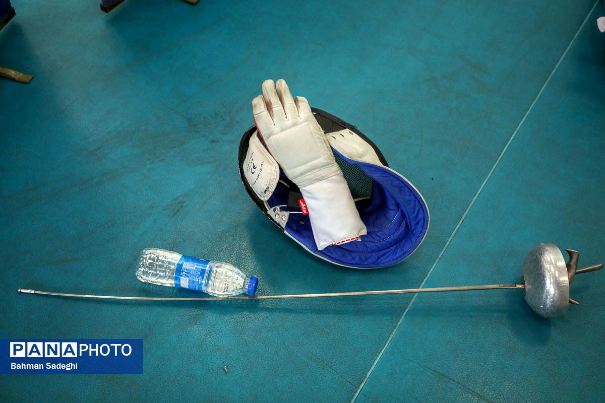 حصرت 12 ساله شمشیربازی ایران در شکار مدال المپیک/ وصالی: کمبود تجهیزات چالش جدی شمشیربازی