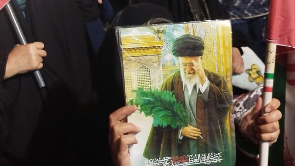 فیروزآباد وفادار به رهبر شهید