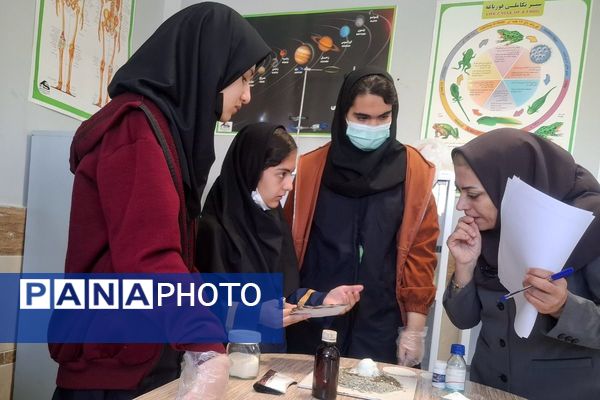 برگزاری مسابقات و درخشش نخبگان جوان در رقابت علمی دبیرستان هیات امنایی مقربی