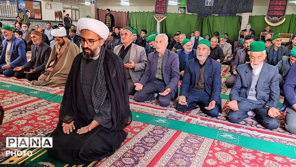اقامه نماز عبادی سیاسی جمعه در شهر دارالسادات بار نیشابور 