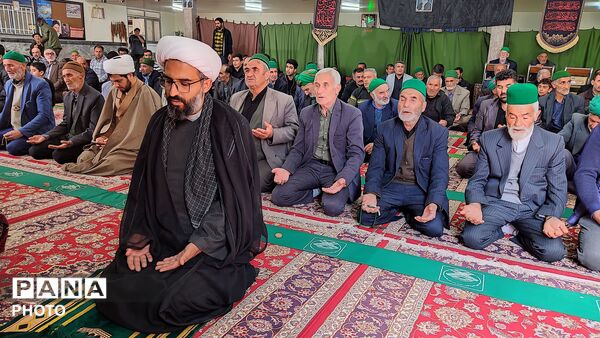 اقامه نماز عبادی سیاسی جمعه در شهر دارالسادات بار نیشابور 