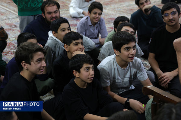 اعتکاف دانش‌آموزی در مسجد جامع امام جعفر صادق(ع) اقدسیه