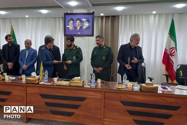 جلسه هم اندیشی با مدیران مدارس چهاردانگه