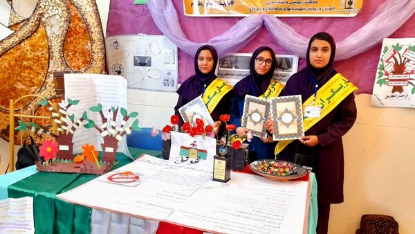 برگزاری اختتامیه جشنواره نوجوان سالم و یاریگران زندگی در کانون شهید فهمیده کرج