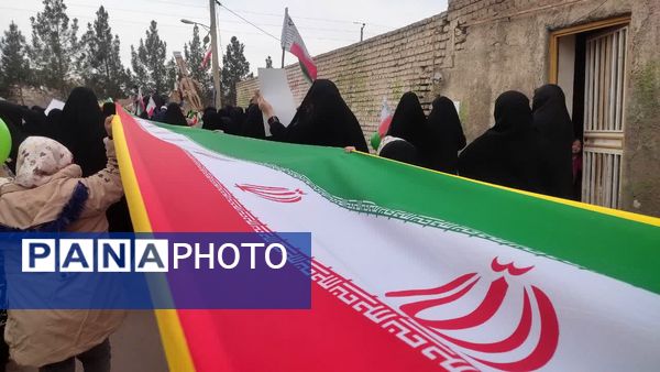 راهپیمایی 22 بهمن در روستای صرم قم