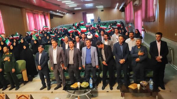 آئین پرطنین زنگ مهر و مقاومت در مدارس شهرستان خاتم 