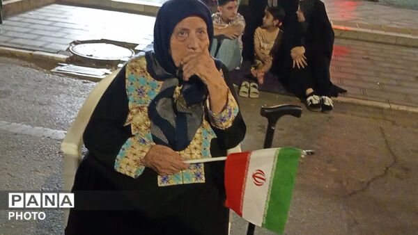 طنین دعای استغاثه در شب‌های مسجد جامع با حضور قلب مؤمنان