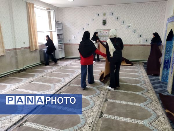 فضاسازی نمازخانه مدرسه الزهرای اهر برای مهر ماه