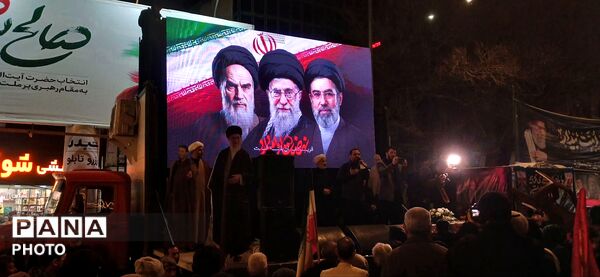 تجمع و راهپیمایی مردم ولایتمدار بجنورد در میدان شهید