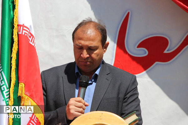 آیین نواختن زنگ سپاس معلم در شهرستان سملقان