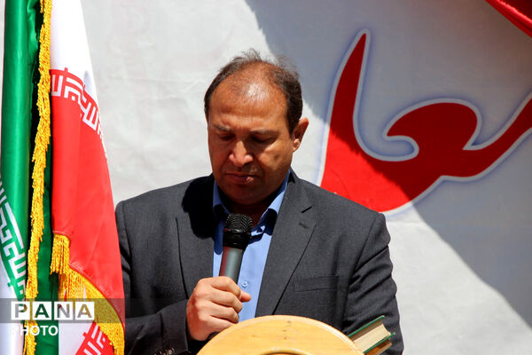 آیین نواختن زنگ سپاس معلم در شهرستان سملقان