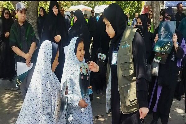 وداع تاریخی مشهدی‌ها با خادم‌الرضا؛ شهید جمهور
