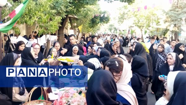 جشن وحدت و ولایت با حضور پرشور دانش‌آموزان اسکو