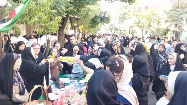 جشن وحدت و ولایت با حضور پرشور دانش‌آموزان اسکو