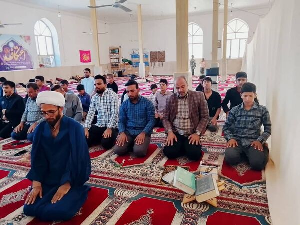 مراسم اعتکاف دانش‌آموزی در مسجد نور سندرک
