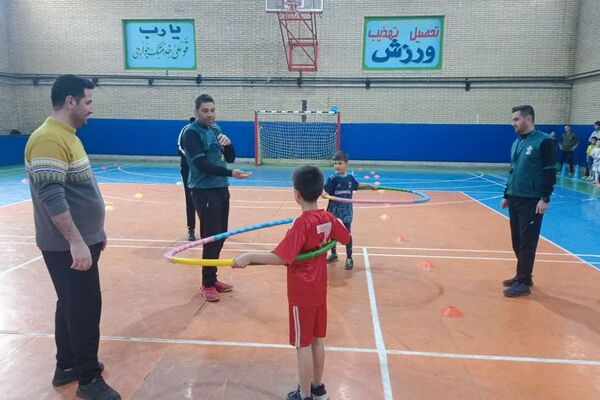 مسابقه ورزشی «روز پدر و پسری» طرح شهید خرازی در دبستان پسرانه علامه طباطبایی پیشوا