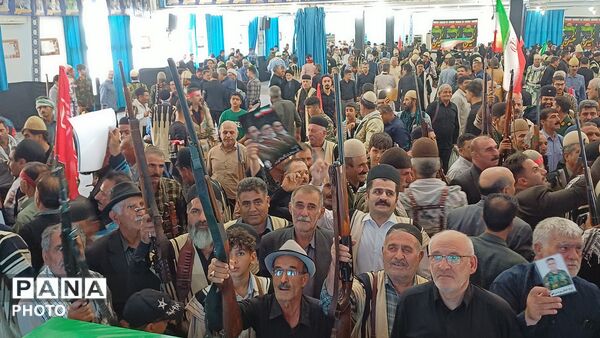 لرستان در سوگِ رهبر شهیدان سیاه پوشید؛ میثاقِ عشایر در حسینیه‌ ثارالله