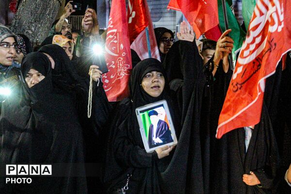 شب چهلم خاکسپاری رهبر شهید در زنجان