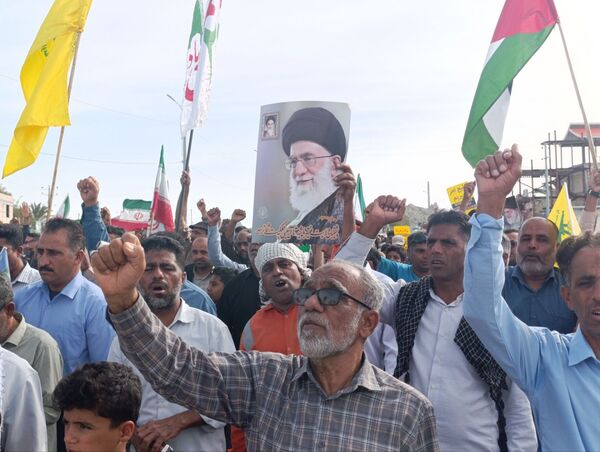 راهپیمایی ۲۲ بهمن در سندرک